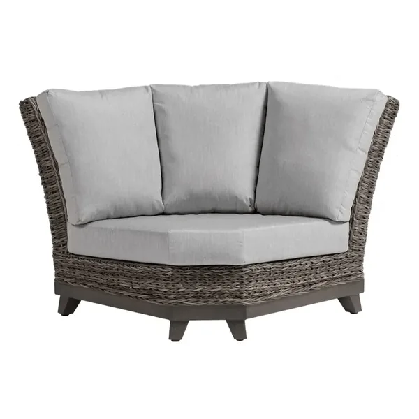 Fairbury Curved Corner